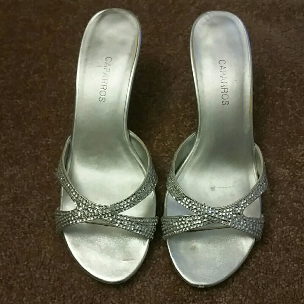 Open toe slide pumps